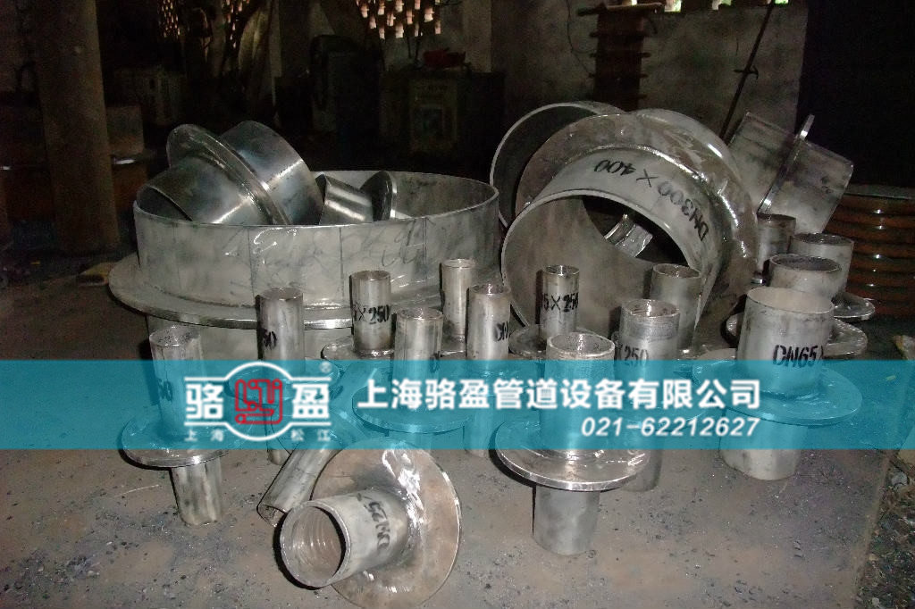 洛陽市老城區(qū)不銹鋼<a href=http://www.m.dnaa.cn target=_blank class=infotextkey>防水套管</a>的多種規(guī)格對比